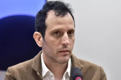 Ex-CEO da Hurb é acusado de furtar obras de arte