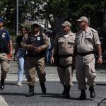 Guardas apreenderam quase mil objetos irregulares durantes fiscalização na orla carioca