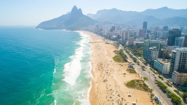 Leblon mantém o metro quadrado mais caro do Rio e do Brasil, com imóveis valorizados e oferta limitada.