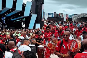 Canrval Fan Fest pretende reunira 1,2 mil ritmistas na praia de Copacabana nesta terça (20)