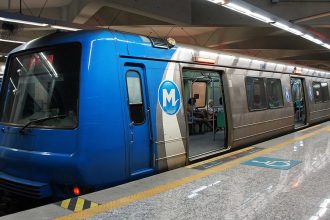 MetrôRio vai estender o horário de embarque em estações próximas à Sapucaí durante os ensaios técnicos