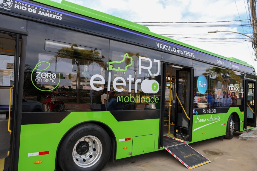 Ônibus elétrico em testes no Rio