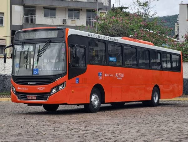 Apenas 57 ônibus da Real e da Vila Isabel circulavam no Rio, segundo sindicato