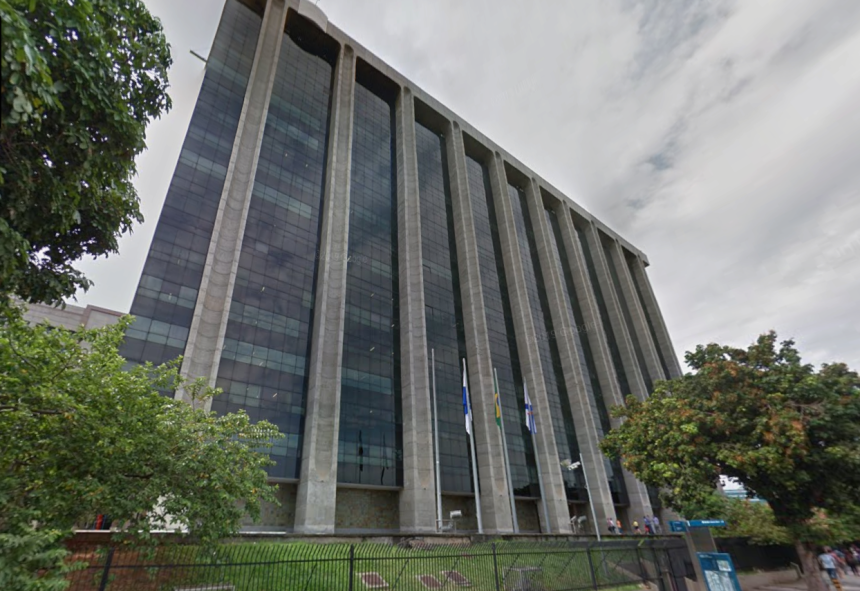 Lei do orçamento aprovado por Paes fixa valores de receita da Prefeitura do Rio no ano