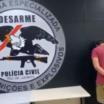 Suspeito foi preso no Recreio na manhã desta segunda (19), alvo de um mandado da Justiça do Paraná