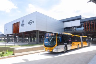 Linha de ônibus 160 vai substituir a 110, que sai do Terminal Gentileza e tem ponto final na Praça Antero de Quental
