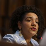 Mulher mais votada para a Alerj, Renata Souza relatou ter recebido ameaça de morte com conteúdo racista pela internet.