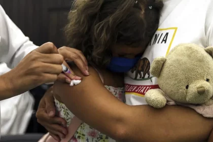 Vacinação infantil afetada: número de imunizantes aplicados em crianças de até seis anos diminuiu de 183 para 20 em dias de operação