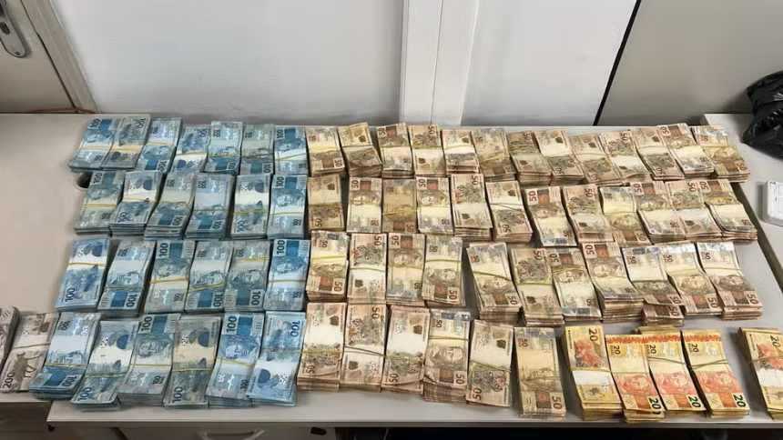 R$ 500 mil em espécie apreendidos pela Polícia Civil em Duque de Caxias