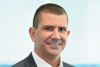 Douglas Ruas, pré-candidato ao governo do estado, receberá medalha pelo líder do PL na Câmara do Rio