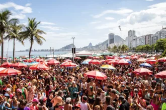 Sol e calor marcam o fim de semana de carnaval no Rio de Janeiro