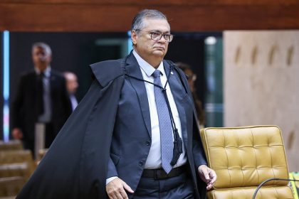 Ministro Flávio Dino no plenário do STF