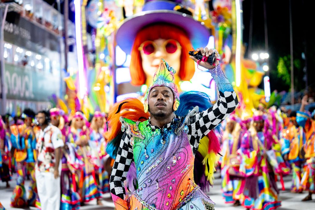 Segunda noite do Grupo Especial faz a Sapucaí cantar, vibrar e se emocionar com grandes homenagens 62 55100414689 60c2d75877 o