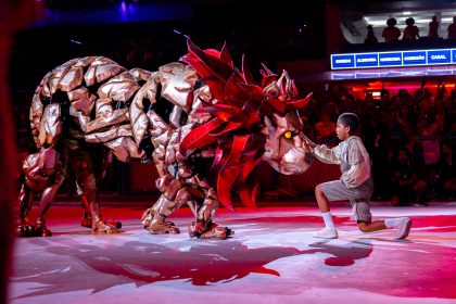 Segunda noite do Grupo Especial faz a Sapucaí cantar, vibrar e se emocionar com grandes homenagens