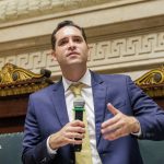 Sem Paes, Cavaliere comanda abertura da Câmara do Rio e esquenta sua futura cadeira de prefeito