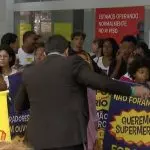 Moradores de Botafogo protestam contra a desapropriação de supermercado