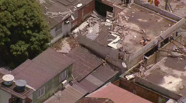 Rompimento de tubulação da Cedae interrompe fornecimento de água em sete cidades da Baixada