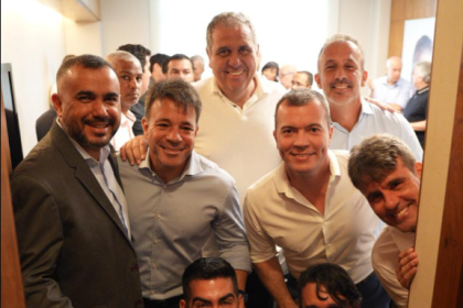 Aliados de Paes que foram à sede do MDB: Carlo Caiado, Claudio Caiado, Zico, Junior da Lucinha, Marcelo Diniz, Rafael Aloisio Freitas, Felipe Boró e Luiz Ramos Filho