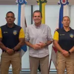 Brenno Carneval, William França, Eduardo Paes, Aimée De La Torre e Eduardo Cavaliere juntos durante anúncio da nova secretaria