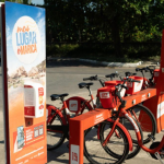 Fim da insolação em Maricá: prefeitura investe R$ 3,1 milhões em totens de protetor solar gratuito pela cidade