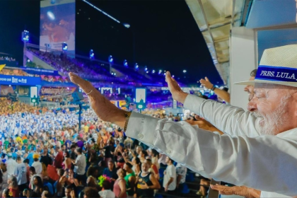 Lula reage a críticas sobre polêmico desfile em sua homenagem na Sapucaí: 'Não sou carnavalesco'