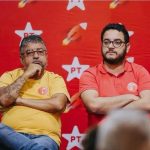 O prefeito Washington Quaquá (PT), ao lado do filho, o presidente estadual do PT, Diego Quaquá