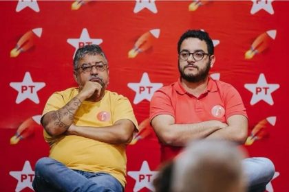 O prefeito Washington Quaquá (PT), ao lado do filho, o presidente estadual do PT, Diego Quaquá