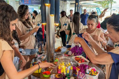 O Reciclobloco integra a plataforma Orla Impacto, que concentra as iniciativas da Orla Rio voltadas ao cuidado com o território, ao engajamento social e à valorização do turismo regenerativo.
