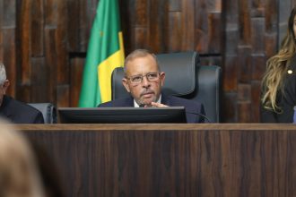 Presidente em exercício da Alerj, Delaroli propõe criação de CPI do Detro e defende extinção do órgão