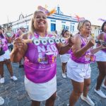 O bloco Não é Não abriu o carnaval em Saquarema, onde serão distribuídos, grátis, chips contraceptivos, preservativos e autotestes para HIV — Foto: Divulgação