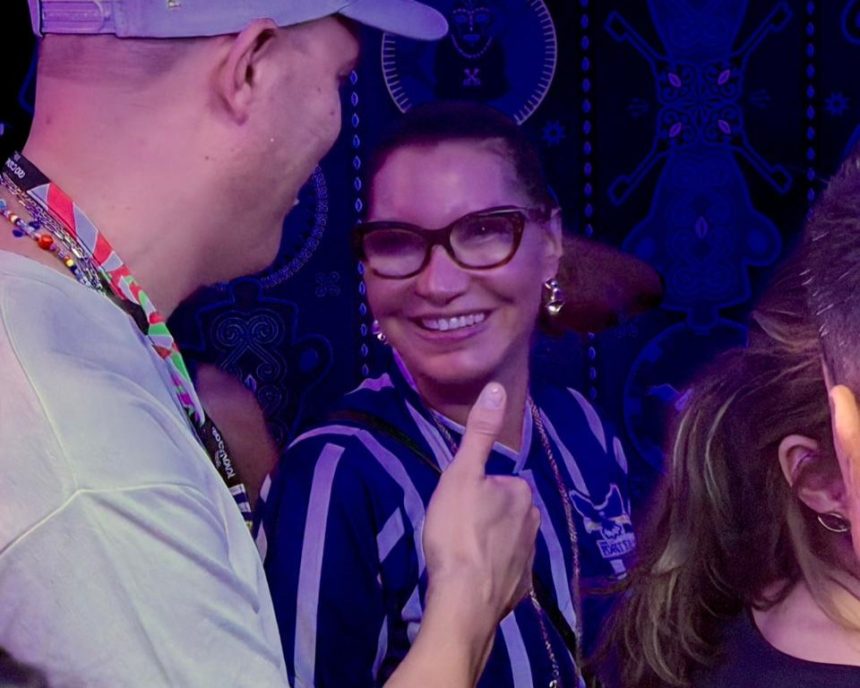 Primeira-dama Janja da Silva em camarote na Sapucaí