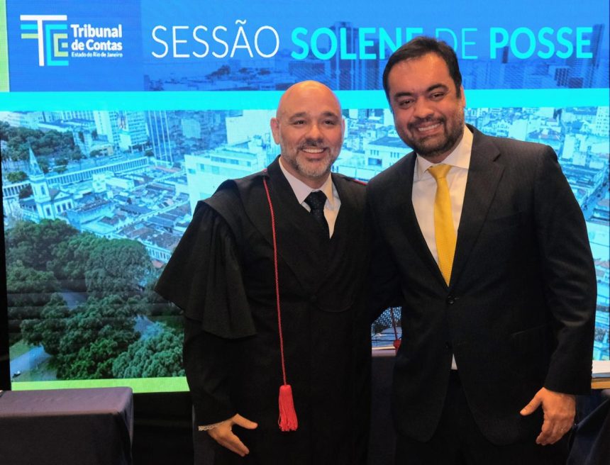 Márcio Pacheco e Cláudio Castro, na posse do conselheiro como presidente do TCE-RJ