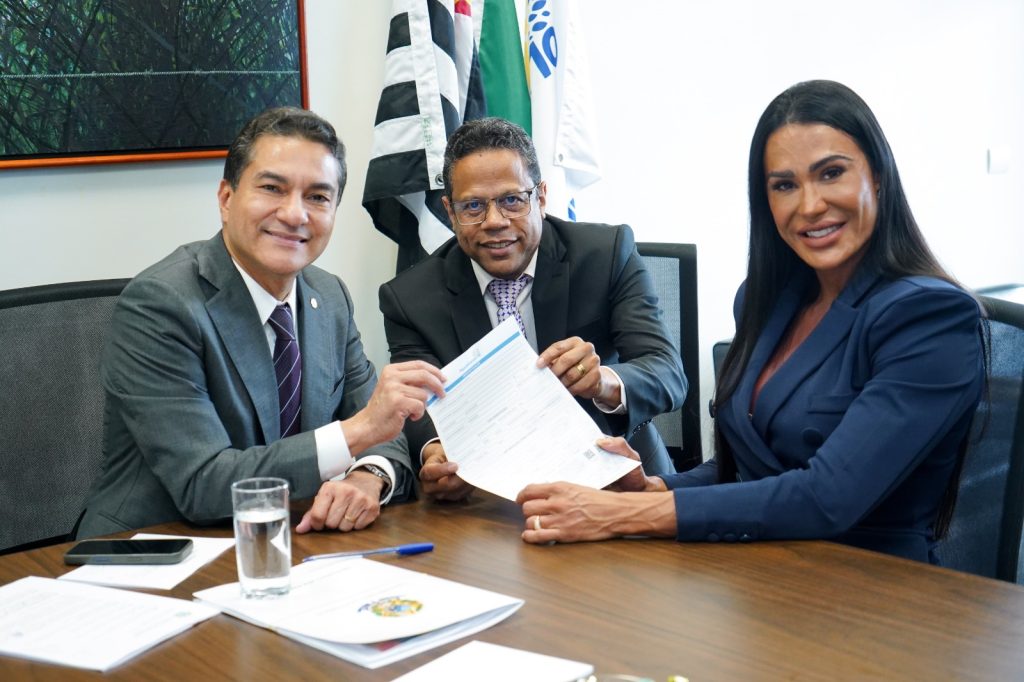 Do universo fitness ao Congresso: Gracyanne Barbosa se filia ao Republicanos para concorrer a deputada federal 62 WhatsApp Image 2026 02 24 at 18.24.35