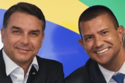 O senador Flávio Bolsonaro e o deputado estadual Douglas Ruas