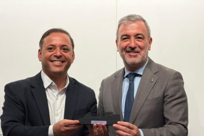 Prefeito Rodrigo Neves, de Niterói, e prefeito de Barcelona