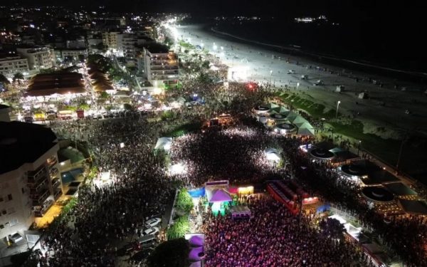 Bloco de rua em Cabo Frio