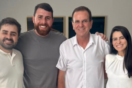 Deputado Vinicius Cozzolino, prefeito de Magé Renato Cozzolino, prefeito do Rio Eduarod Paes e vice-prefeita de Magé Jamile Cozzolino