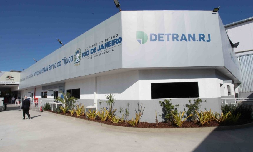 Fachada da unidade do Detran-RJ na Barra da Tijua