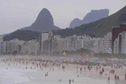 Calor de até 34°C e pancadas de chuva marcam o fim de semana no Rio