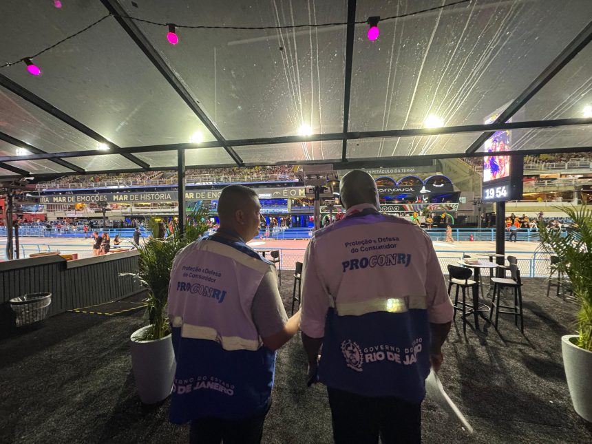 Sete camarotes são autuados pelo Procon estadual durante os desfiles na Sapucaí