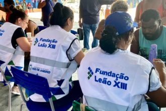 Servidoras da Fundação Leão XIII realizam atendimento