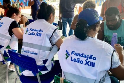Servidoras da Fundação Leão XIII realizam atendimento