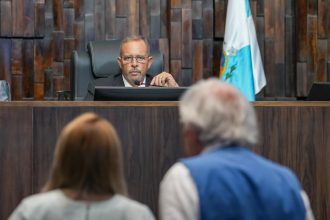 Guilherme Delaroli presidente da Alerj e votação do rito da eleição indireta para governador