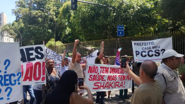 Profissionais de saúde da família em greve no Rio