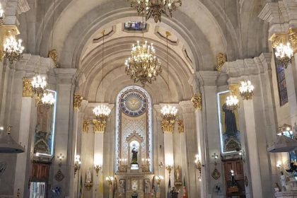 Igreja Santo Antônio dos Pobres, templo histórico tombado no Centro do Rio, sofreu furto de ferragens na porta principal.