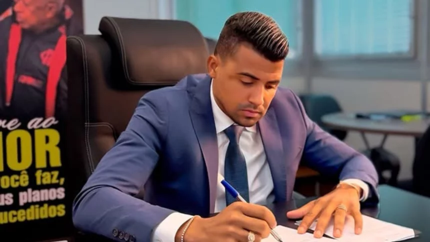 O deputado estadual Thiego Raimundo dos Santos Silva, o TH Joias