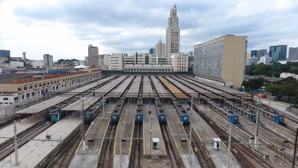 Central do Brasil vai funcionar 24 horas durante o carnaval, com trens extras na madrugada