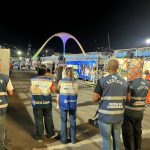 Agentes do Procon-RJ e da Sedcon realizam fiscalização na Sapucaí durante os dias de desfiles de carnaval no Rio