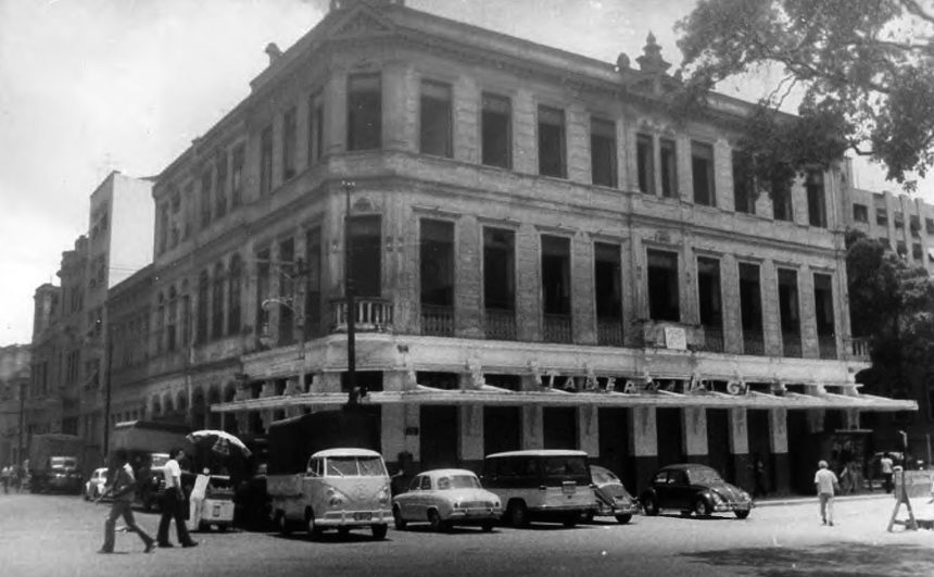 A Taberna da Glória na década de 1960: durante décadas ponto de encontro de craques da música e da literatura