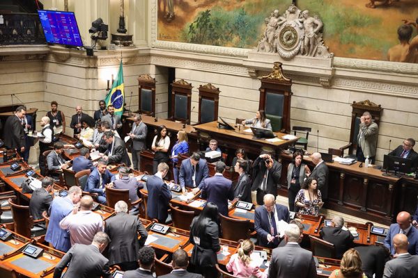 Plenário da Câmara de Vereadores com poucas mulheres